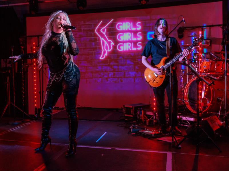 XTINA Live!
