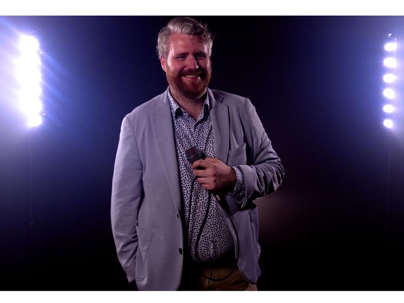 Damo Sings